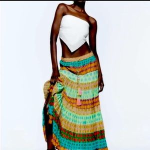 Brand: Zara
Size: Small
Color: Multi-colored